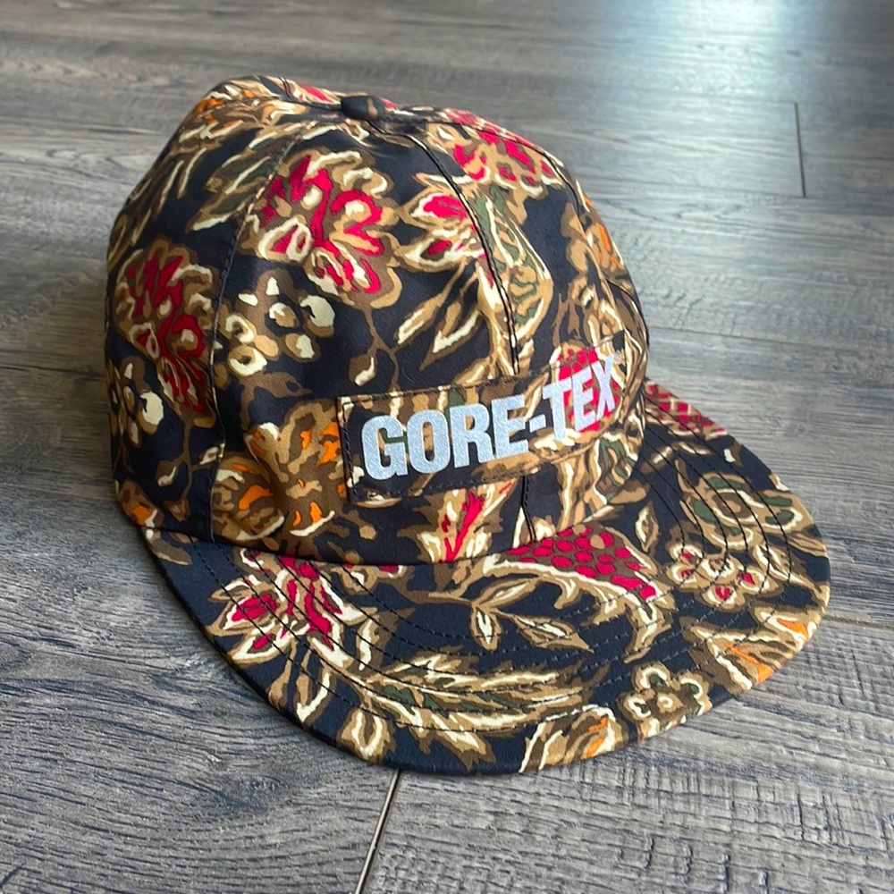Supreme Gore tex flower print reflective 6 panel hat